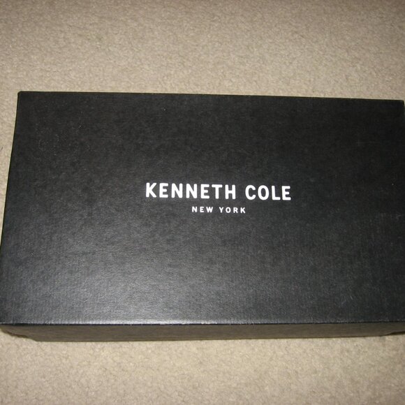 NEW Kenneth Cole Maisie Low Open Toe Block Heel Sandals Red Black Sz 9 NWT - Picture 7 of 8